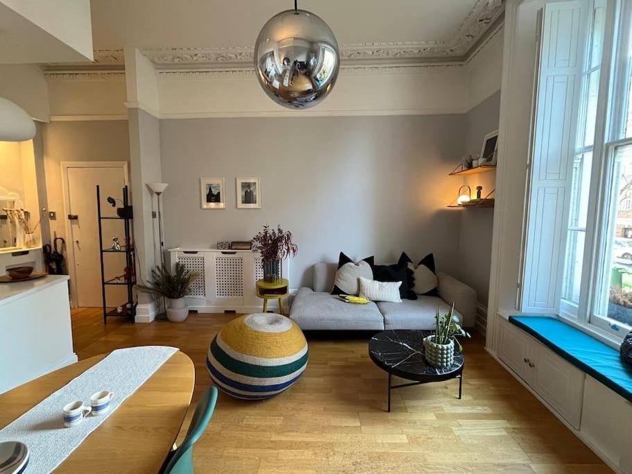 Gorgeous 2 Bedroom Flat In Charming Swiss Cottage Londres Extérieur photo