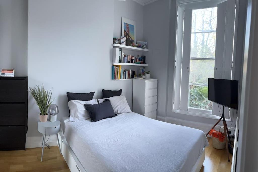 Gorgeous 2 Bedroom Flat In Charming Swiss Cottage Londres Extérieur photo